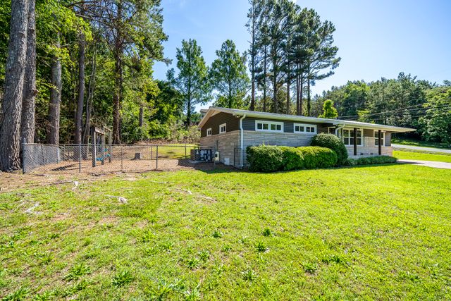429 Hurricane Meadows Dr, Waynesboro, TN 38485