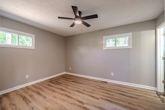 429 Hurricane Meadows Dr, Waynesboro, TN 38485
