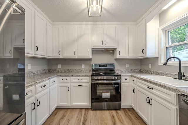 429 Hurricane Meadows Dr, Waynesboro, TN 38485