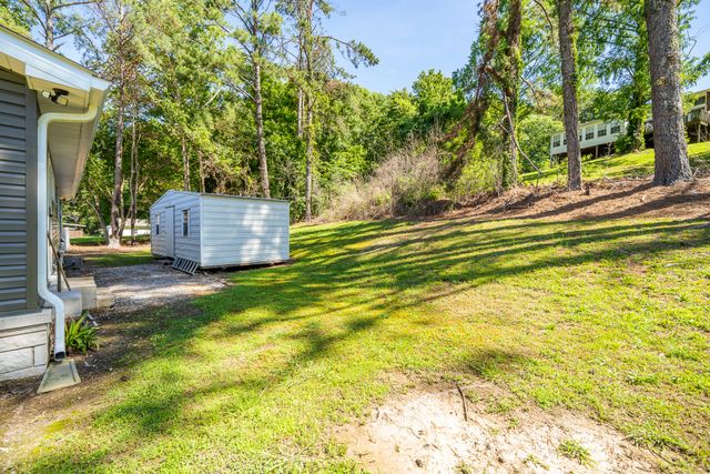 429 Hurricane Meadows Dr, Waynesboro, TN 38485