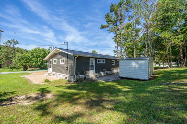 429 Hurricane Meadows Dr, Waynesboro, TN 38485