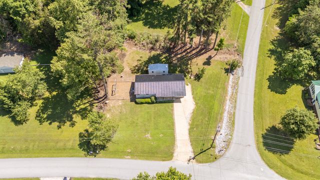 429 Hurricane Meadows Dr, Waynesboro, TN 38485