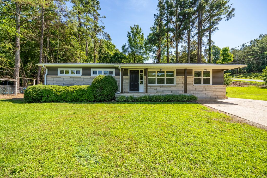429 Hurricane Meadows Dr, Waynesboro, TN 38485