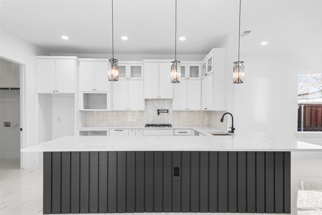 4132 Esmalda Street, Dallas, TX 75212