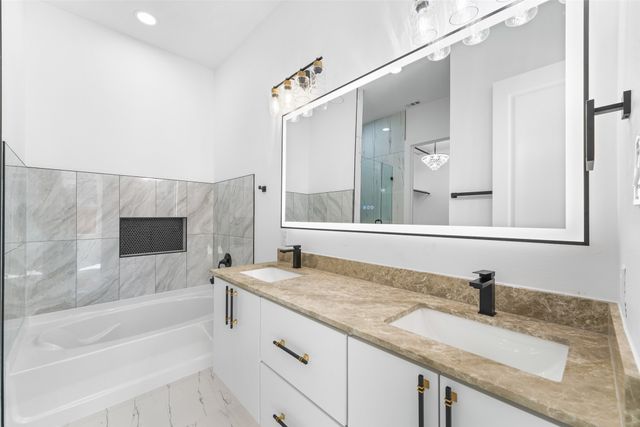 4132 Esmalda Street, Dallas, TX 75212