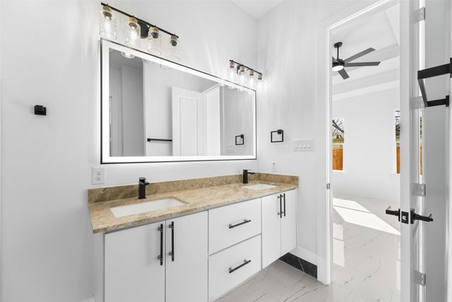 4132 Esmalda Street, Dallas, TX 75212