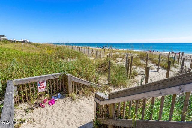 9201 Coast Guard Road F202, Emerald Isle, NC 28594