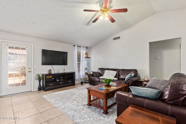 10096 N 63RD Avenue, Glendale, AZ 85302