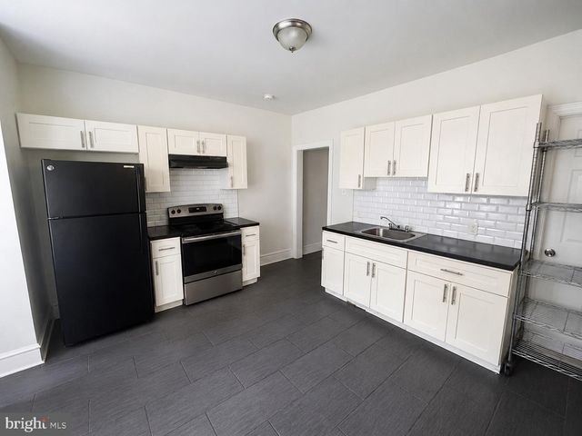 1319 W RUSCOMB ST, Philadelphia, PA 19141