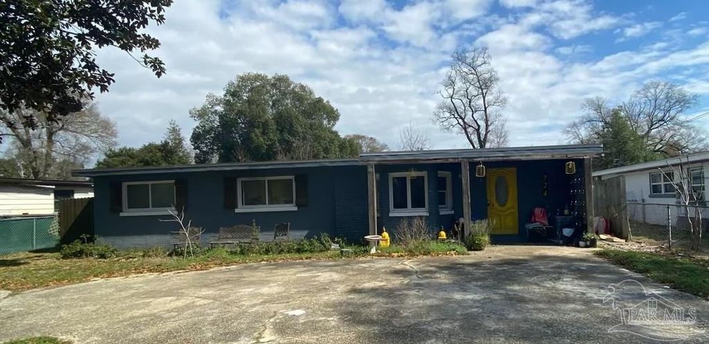 724 N 46th Ave, Pensacola, FL 32506