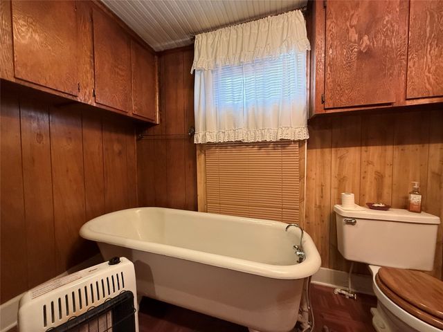 904 W 1st Avenue, Corsicana, TX 75110