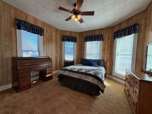 904 W 1st Avenue, Corsicana, TX 75110