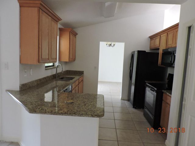 2195 Ladner Road NE, Palm Bay, FL 32907