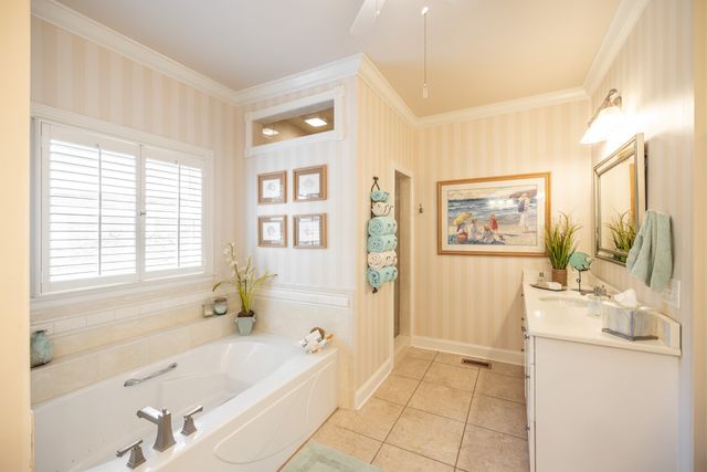 100 Masters Way, Hendersonville, TN 37075
