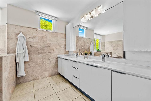 H2 MAR DE BERING 638, Dorado, PR 00646