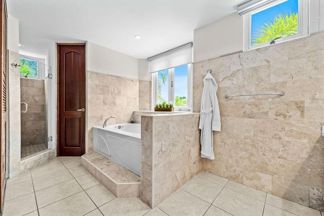 H2 MAR DE BERING 638, Dorado, PR 00646