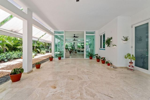 H2 MAR DE BERING 638, Dorado, PR 00646