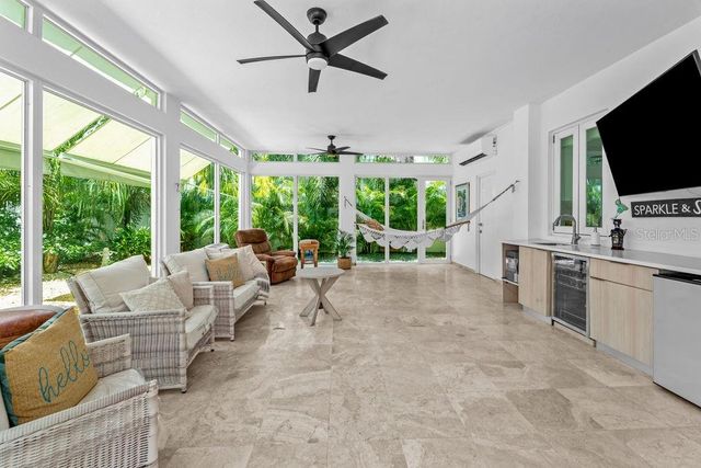 H2 MAR DE BERING 638, Dorado, PR 00646