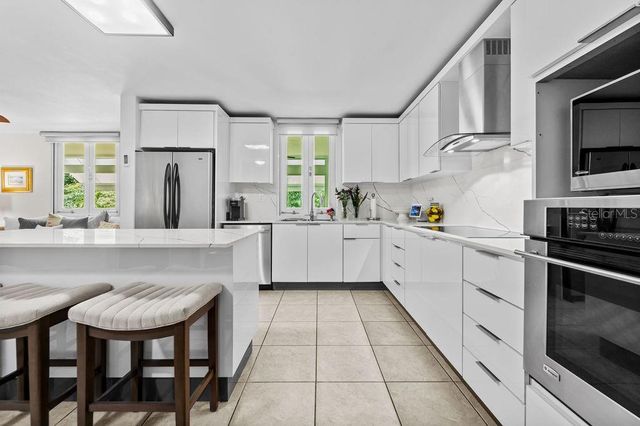 H2 MAR DE BERING 638, Dorado, PR 00646