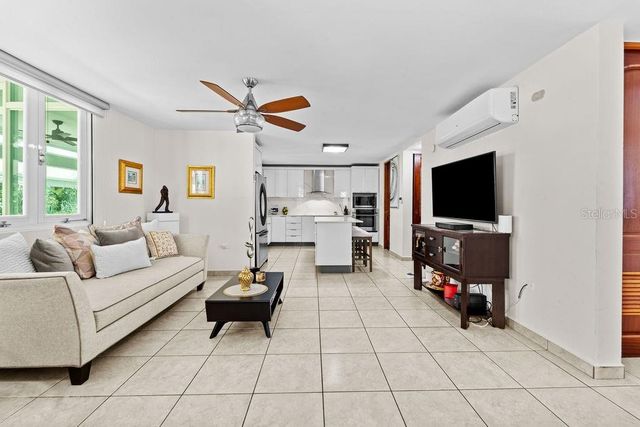 H2 MAR DE BERING 638, Dorado, PR 00646