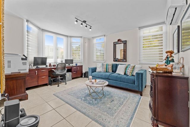 H2 MAR DE BERING 638, Dorado, PR 00646