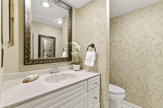 107 Glen Drive, Worthington, OH 43085