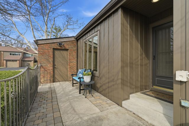 107 Glen Drive, Worthington, OH 43085