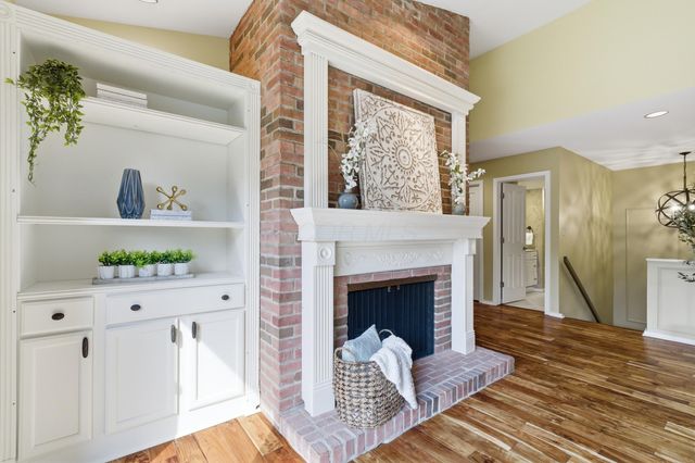 107 Glen Drive, Worthington, OH 43085