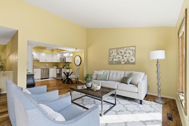 107 Glen Drive, Worthington, OH 43085