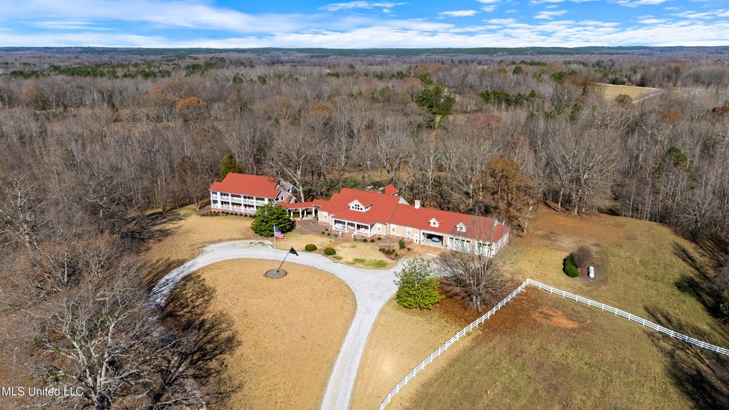 532 Quailwood Road, Holly Springs, MS 38635 — exterior