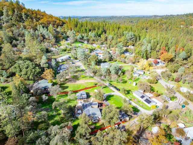 1812 Mary Ct, Placerville, CA 95667