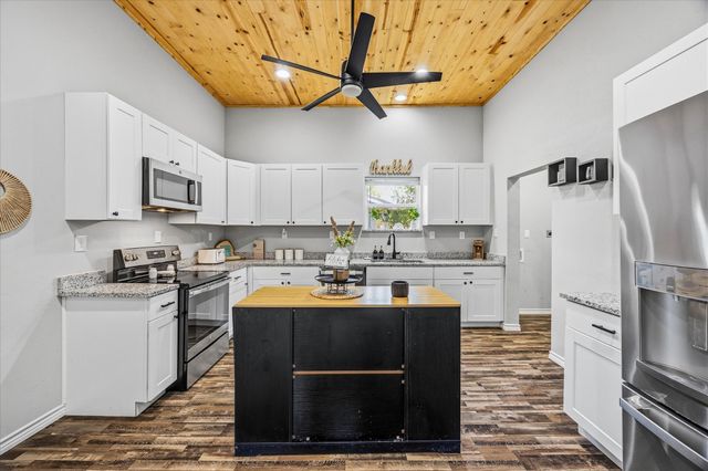 2206 Drake Street, Caddo Mills, TX 75135