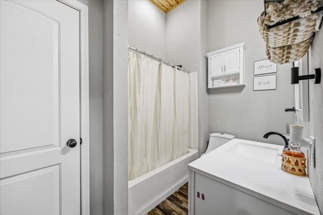 2206 Drake Street, Caddo Mills, TX 75135