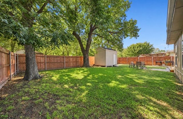 2206 Drake Street, Caddo Mills, TX 75135