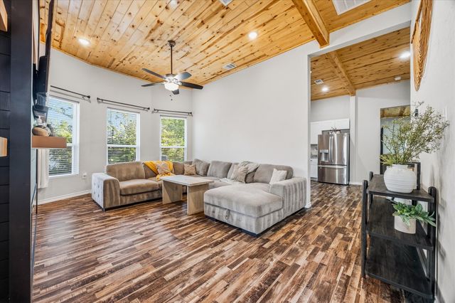 2206 Drake Street, Caddo Mills, TX 75135