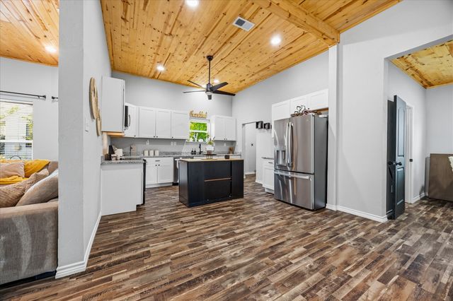 2206 Drake Street, Caddo Mills, TX 75135