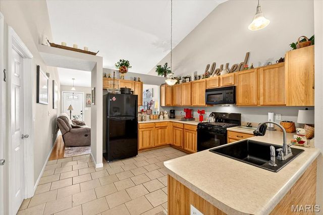 344 Jarvis Court B, Troy, IL 62294