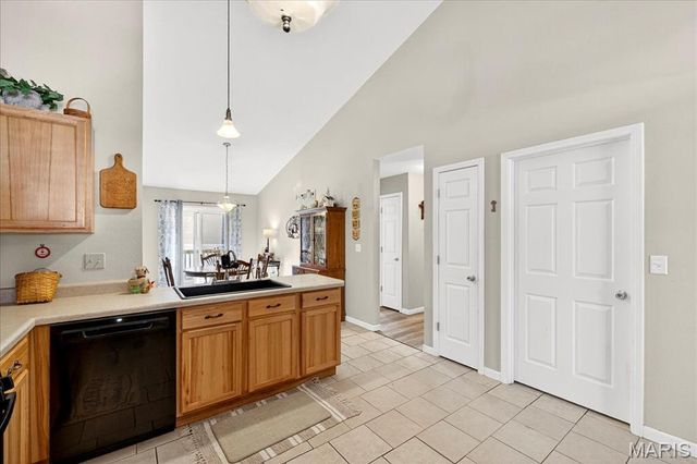 344 Jarvis Court B, Troy, IL 62294