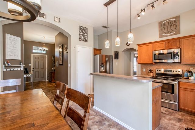 129 Maggie Cir, Flint, TX 75762