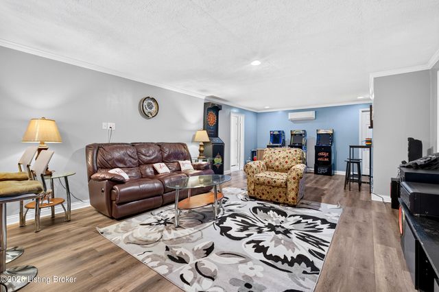 154 Wiltshire Ave, Vine Grove, KY 40175