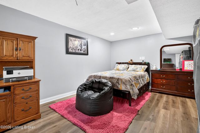 154 Wiltshire Ave, Vine Grove, KY 40175