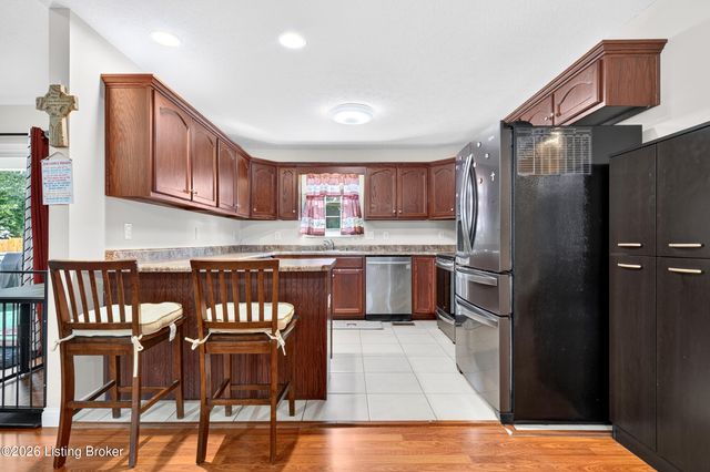154 Wiltshire Ave, Vine Grove, KY 40175