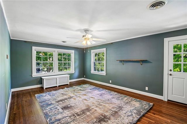 6450 Pennsylvania Avenue, Kansas City, MO 64113