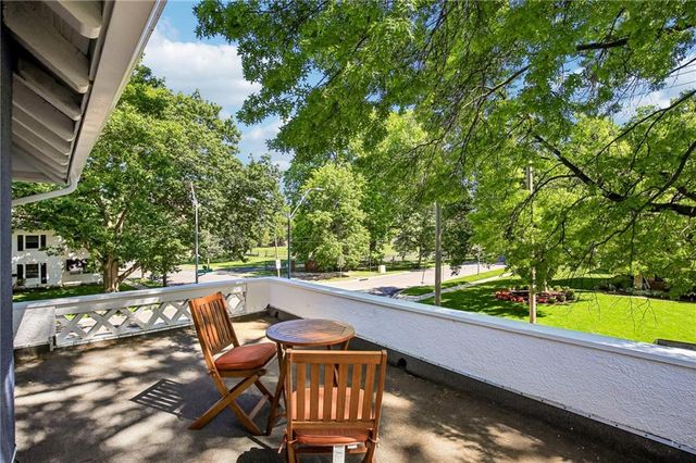 6450 Pennsylvania Avenue, Kansas City, MO 64113