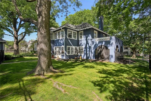 6450 Pennsylvania Avenue, Kansas City, MO 64113
