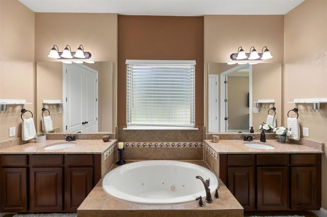 5 Copper Cove, Conroe, TX 77304