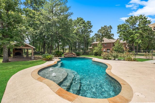 5 Copper Cove, Conroe, TX 77304
