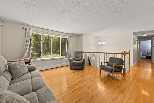 738 King Philip St, Raynham, MA 02767