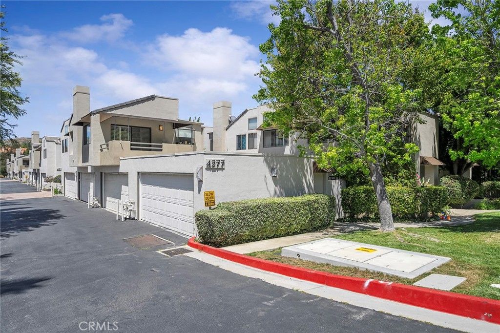 Image 25 of property listing at 4277 Las Virgenes, Calabasas, CA 91302