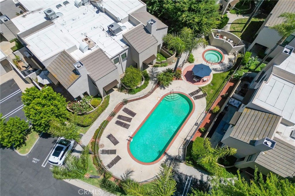 Image 27 of property listing at 4277 Las Virgenes, Calabasas, CA 91302